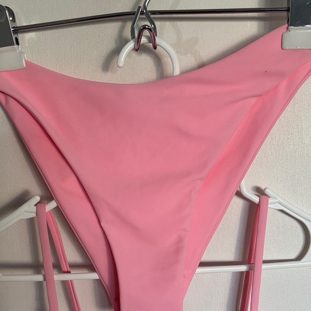 Pink Bikini Set - Picture 2 of 10
